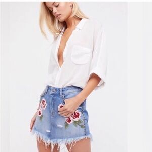 Free People Women Wild Rose Embroidered Floral Mini Denim Jean Skirt Festival 25